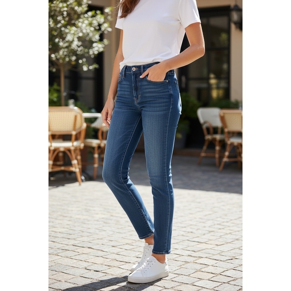 Levi's 711 Skinny Jeans Women's‎ Size 27 Dark Wash Denim Casual Everyday